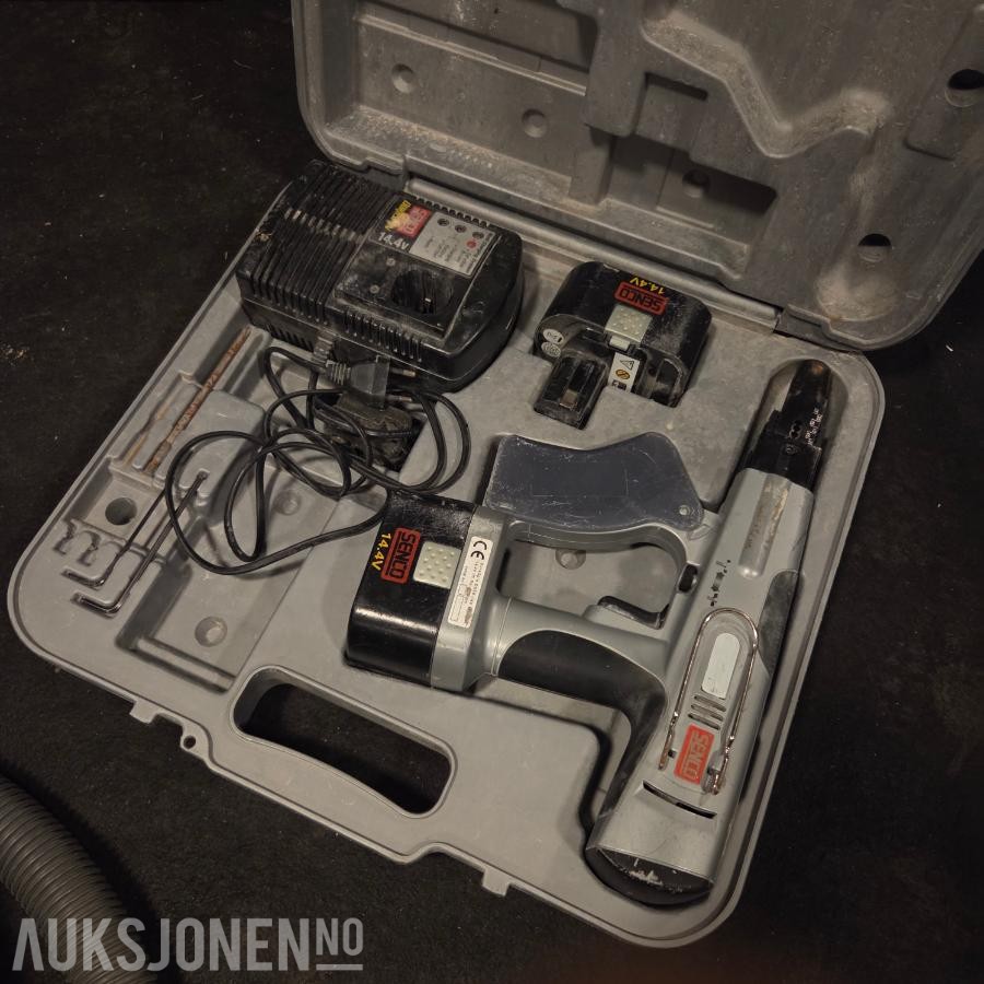 Stihl Støvsuger, Makita Batterilader, Bosch Borhammer, Byggestrøm, Stige